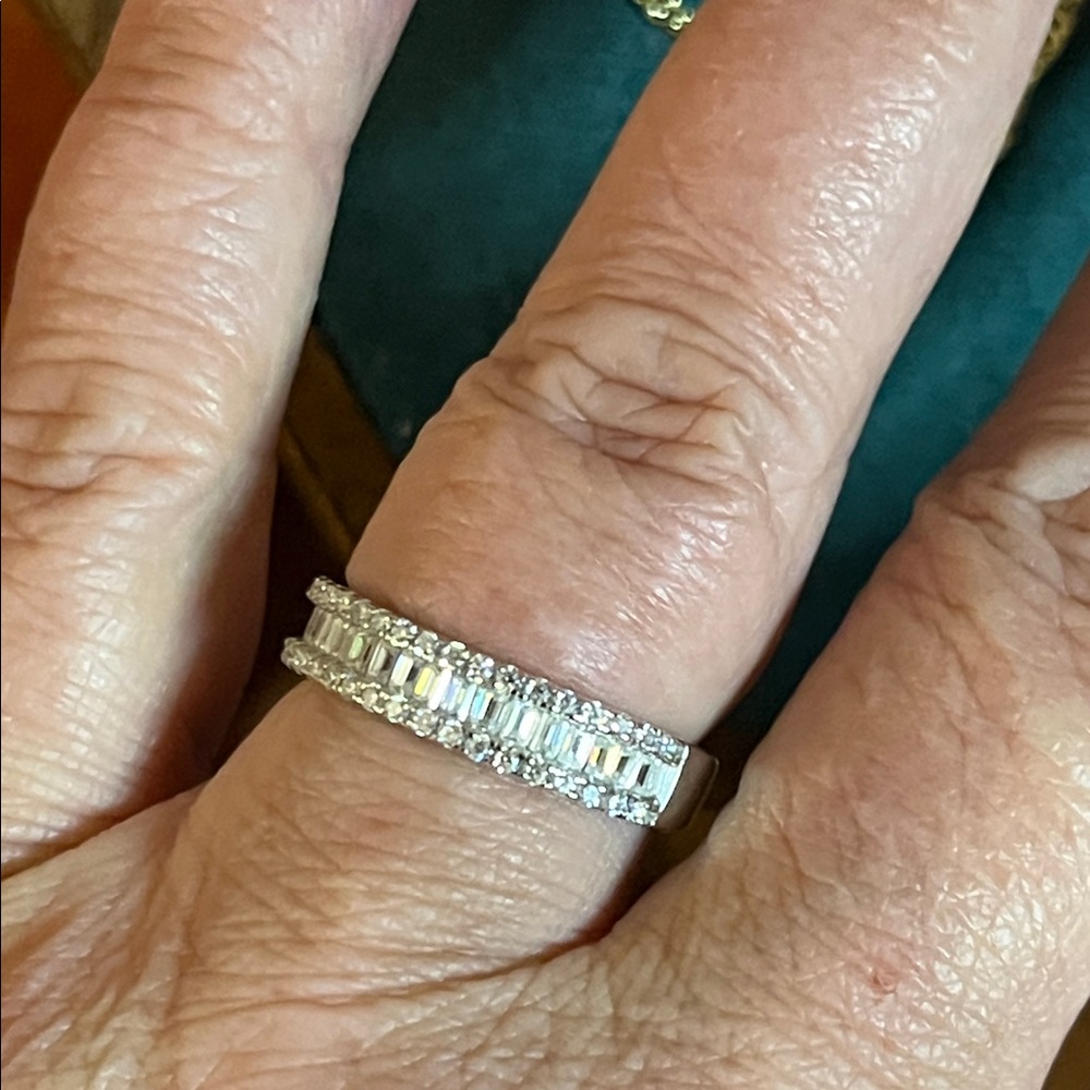 Elegant Moissanite 925 Silver Half Eternity Band Unisex Ring Size 8 Baguettes 1c - Picture 6 of 6